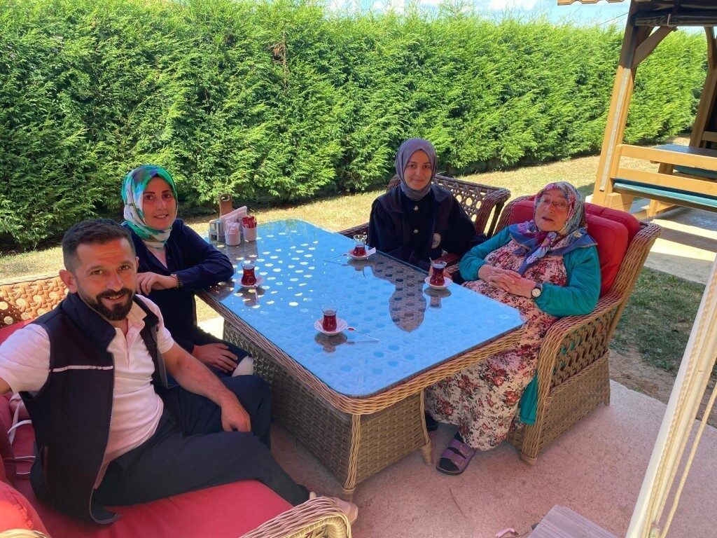 Ödüllü sosyal sorumluluk projesi ’Alo Evlat Sağlık Kulübü’, yaş almış