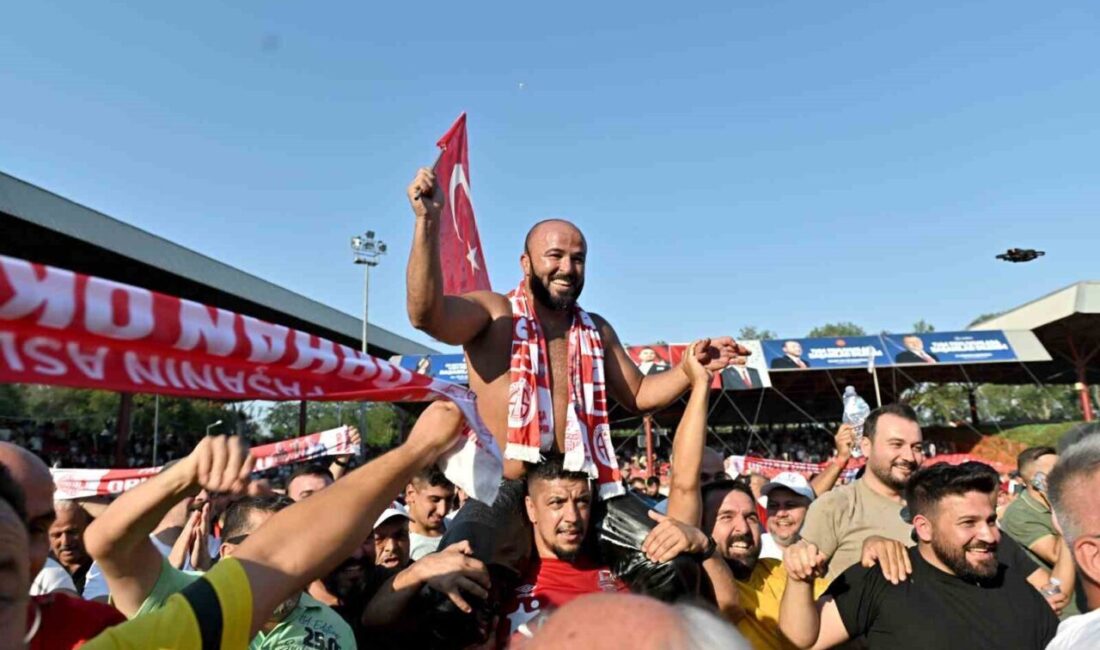 Tarihi Kırkpınar Yağlı Güreşleri’nin 664’üncü yılında başpehlivan unvanını kazanan “Paşanın