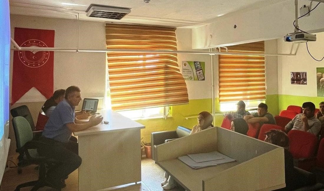 Kütahya’nın Altıntaş ilçesinde İlçe Tarım ve Orman Müdürlüğü ve Halk