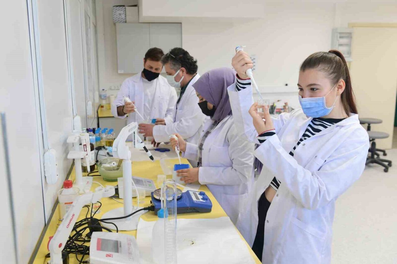 Anadolu Üniversitesi Yunus Emre Sağlık Hizmetleri Meslek Yüksekokulu, geniş uygulama