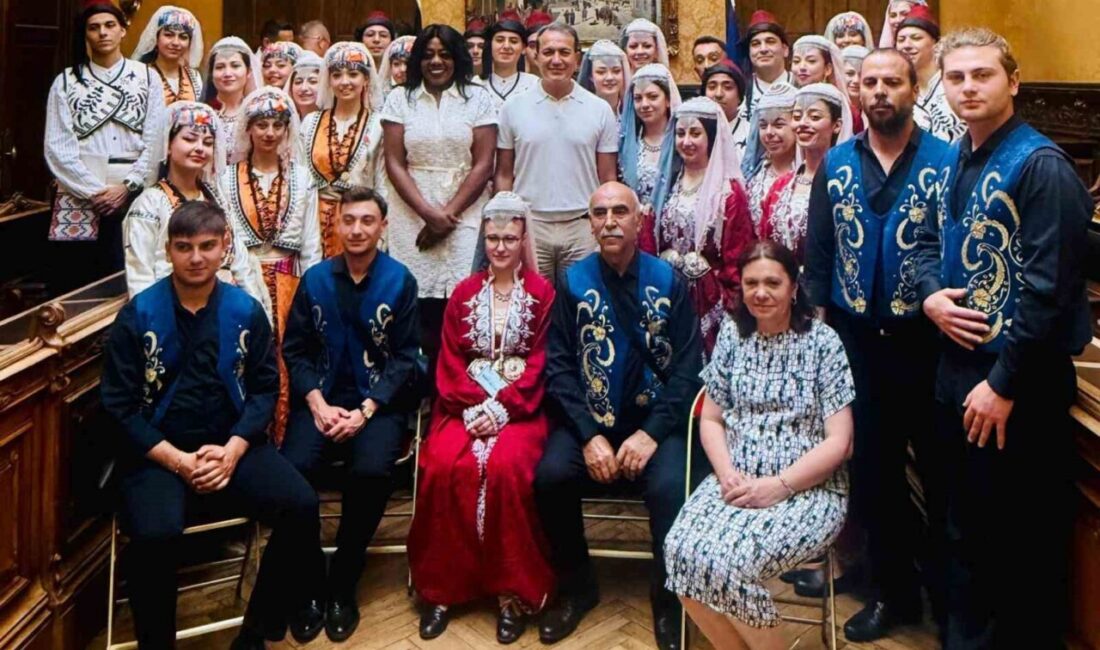 Anadolu Üniversitesi Halkbilim ve Araştırmaları Merkezi, Hello!Schoten Dünya Dans Festivali