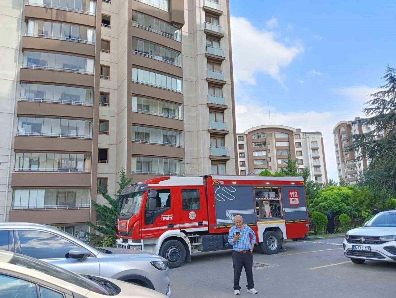 Ankara’da site içerisinde yer alan 14 katlı apartmanın 9. katındaki
