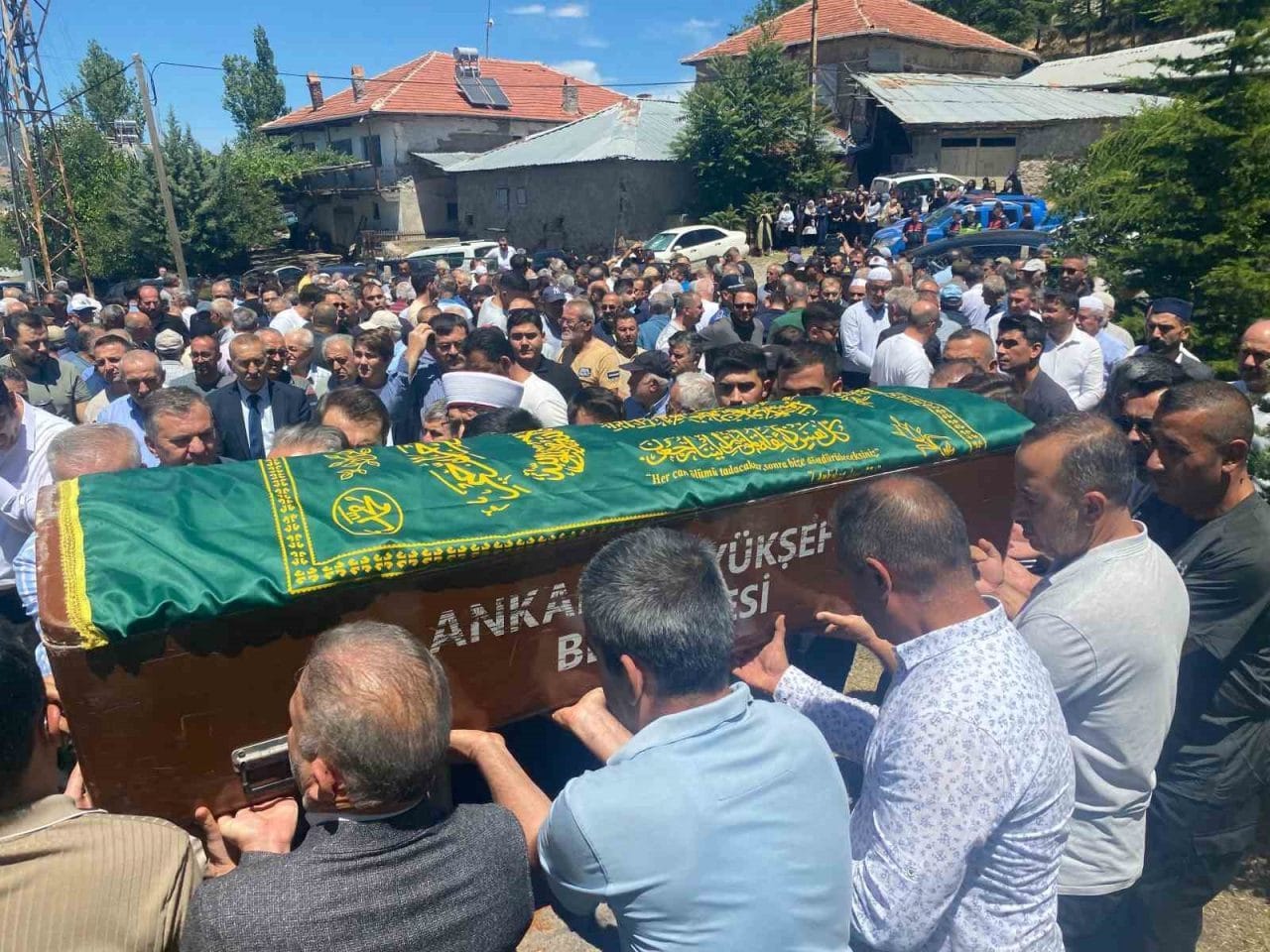 Ankara’nın Çubuk ilçesinde, 15 Temmuz şehidi Ömer Takdemir’in babası Nihat