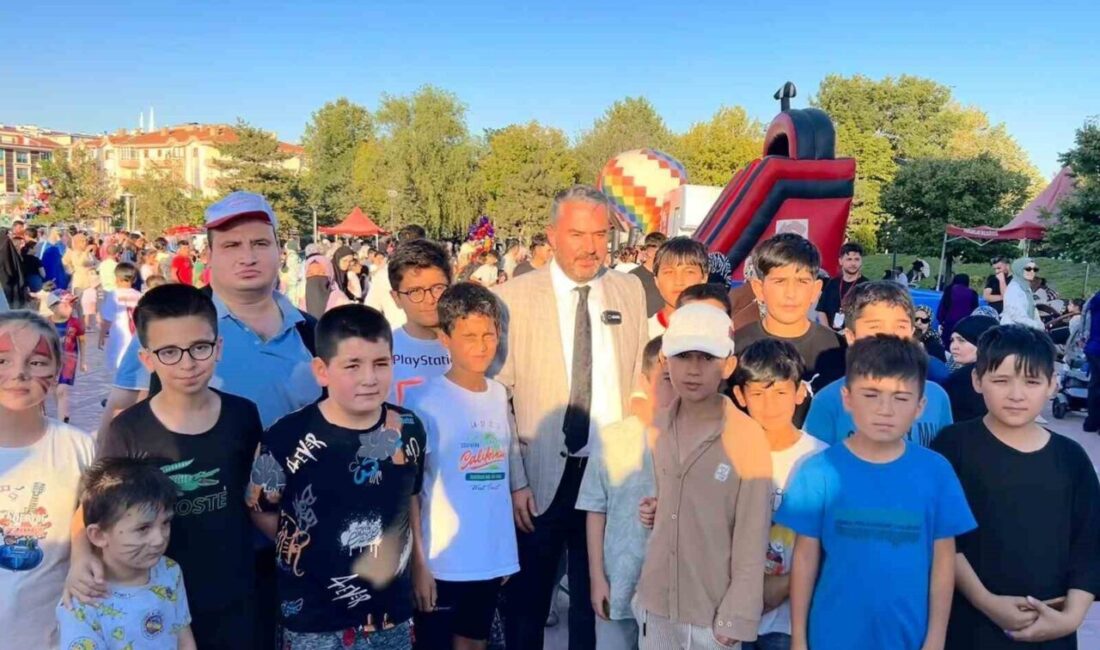 Pursaklar Belediyesi tarafından düzenlenen ‘4’üncü Pursaklar Çocuk Şenliği’ açılış programı