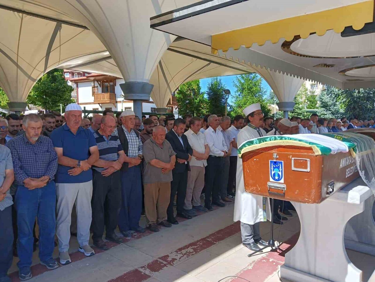 Ankara’da iki otomobilin çarpışması sonucu 3 kişinin vefat ettiği ve