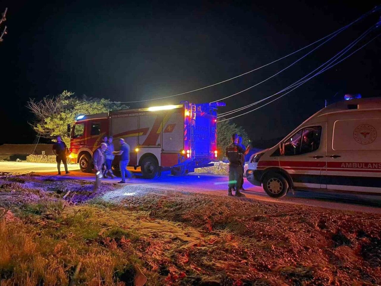 Ankara’nın Haymana ilçesinde seyir halindeki tır elektrik tellerine takıldı. Trafonun