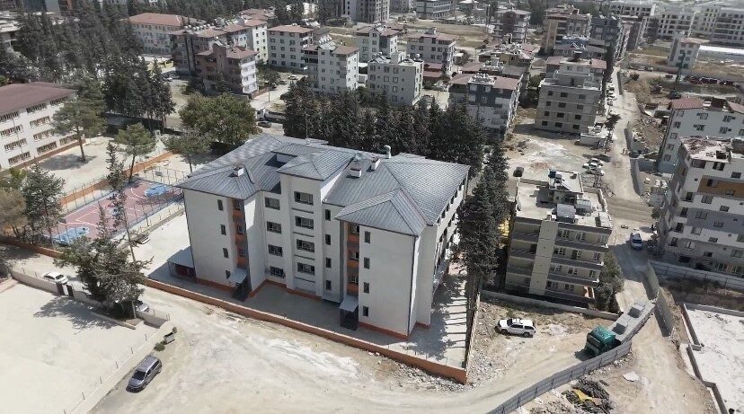 Hatay’ın Antakya ilçesinde yapımı tamamlanma aşamasına gelen 24 derslikli İmam
