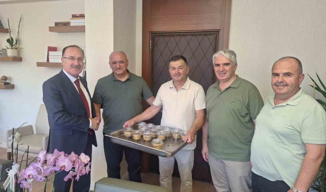 Eğitim Bir Sen Antalya Şubesi, geleneksel Aşure Günü etkinliği çerçevesinde