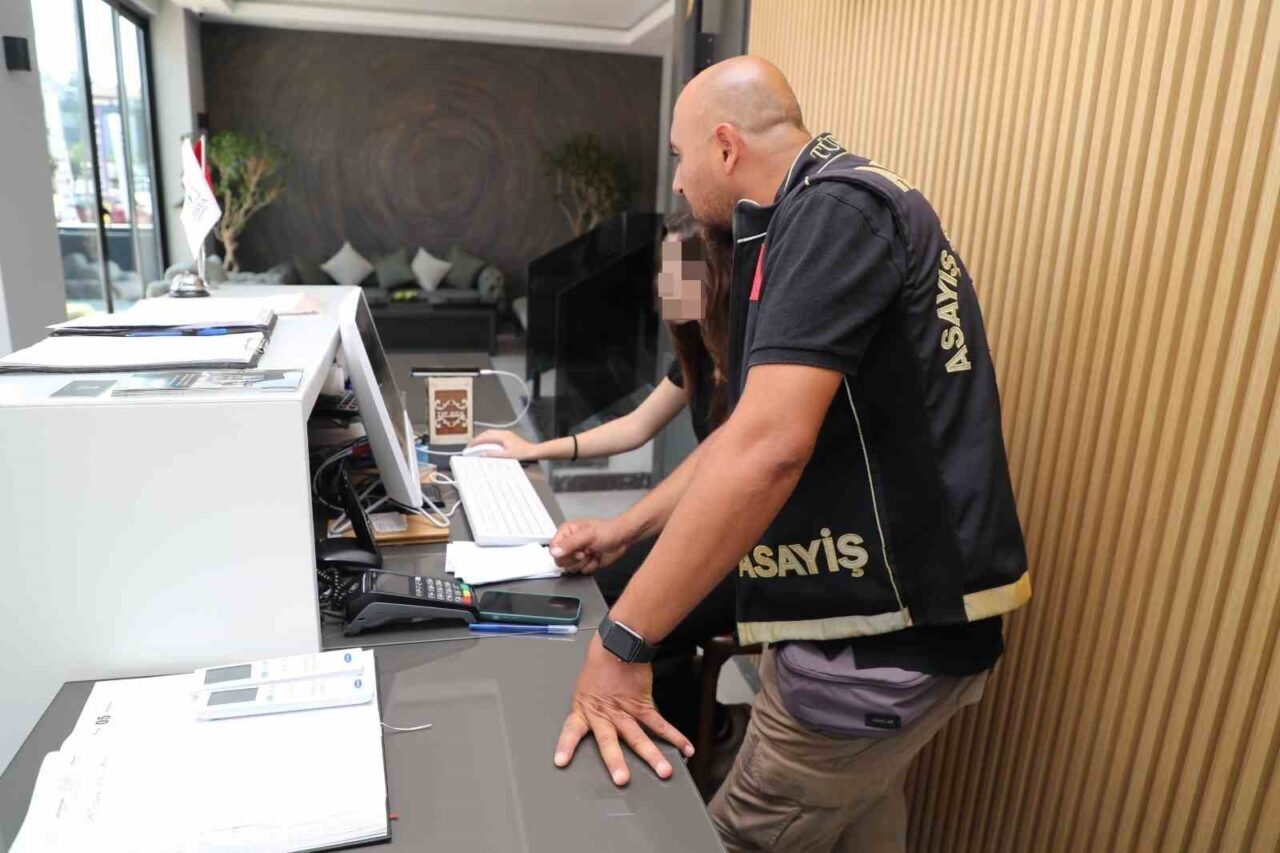 Antalya İl Emniyet Müdürlüğünce, günübirlik kiralanan konaklama yerlerine yönelik eş