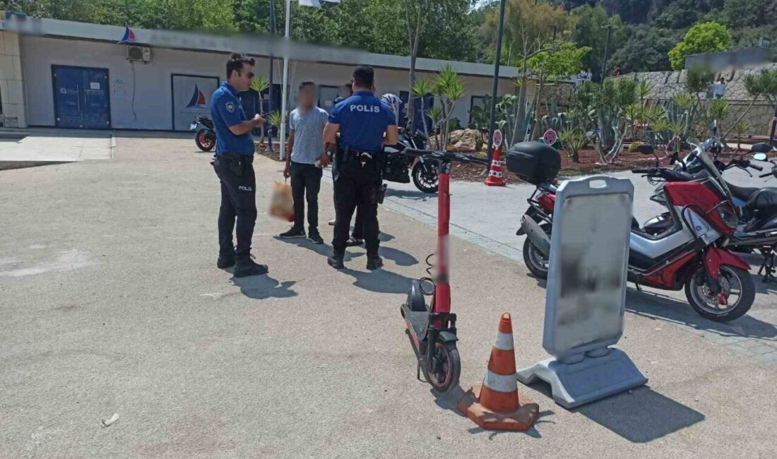 Antalya genelinde gerçekleştirilen ’Huzur Antalya’ uygulamasında çeşitli suçlardan aranan 13