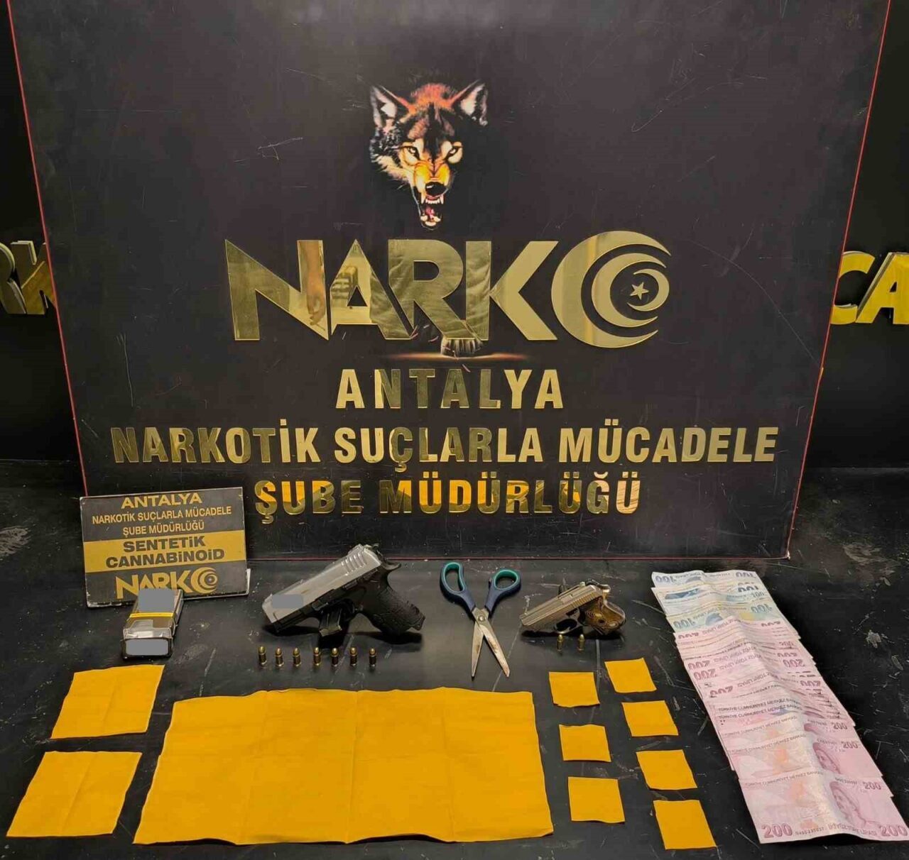 Antalya İl Emniyet Müdürlüğü Narkotik Suçlarla Mücadele Şube Müdürlüğü koordinesinde,