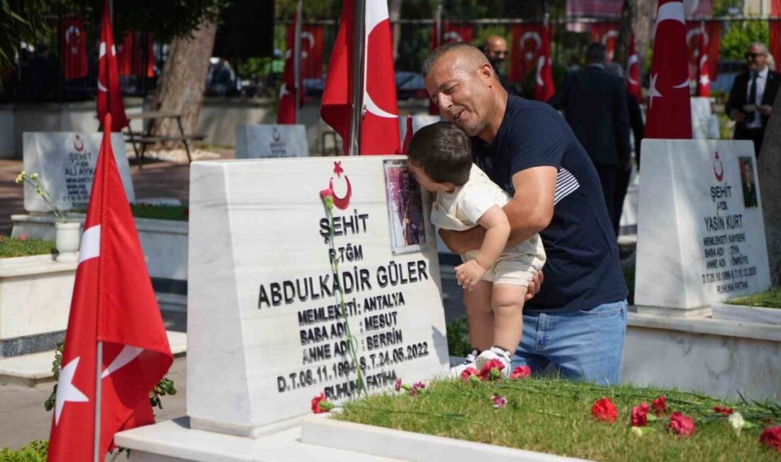 Antalya’da 15 Temmuz anmaları, şehit ailelerinin hiç dinmeyen acısıyla başladı.