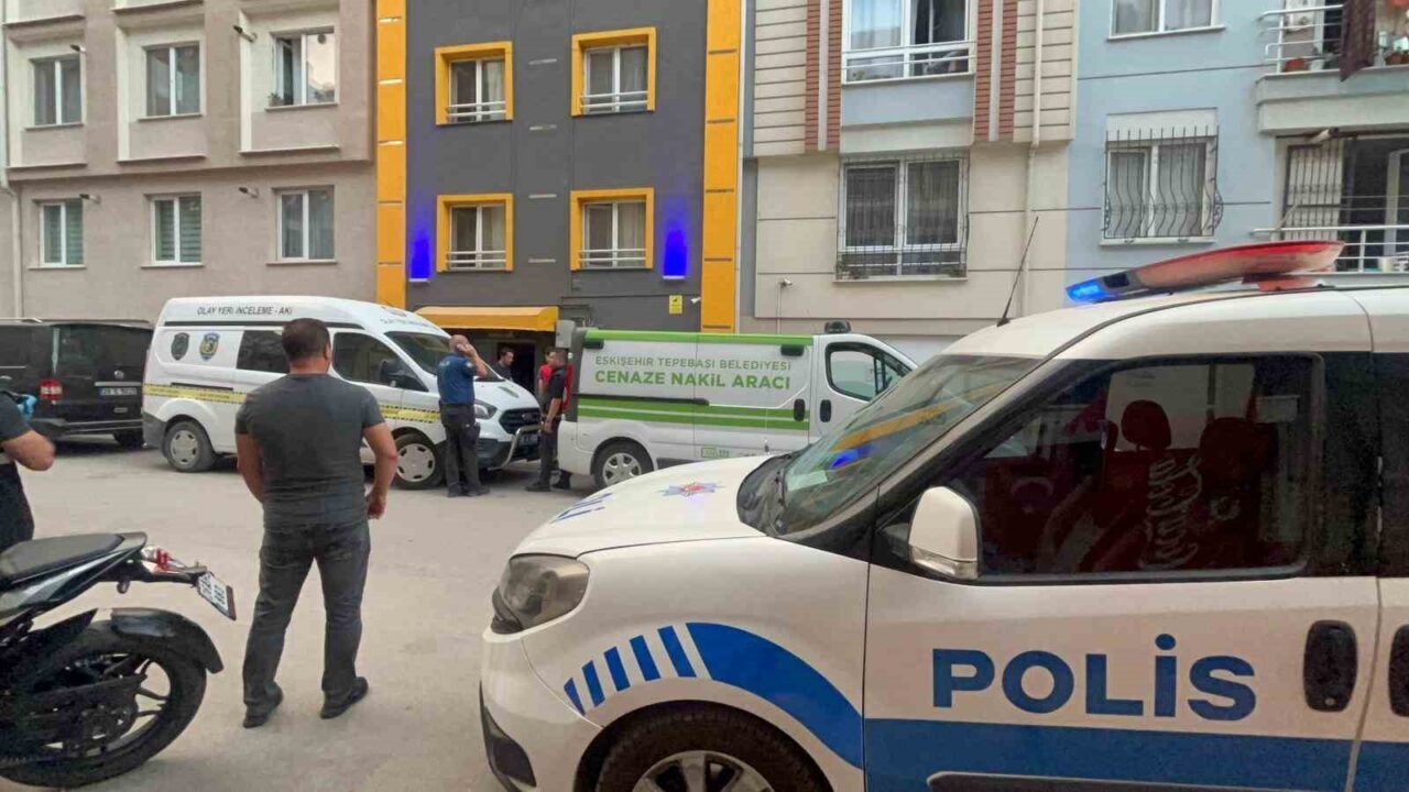 Eskişehir’de bir apartmanın merdivenlerinde bir kişi ölü bulundu. Olay, Güllük
