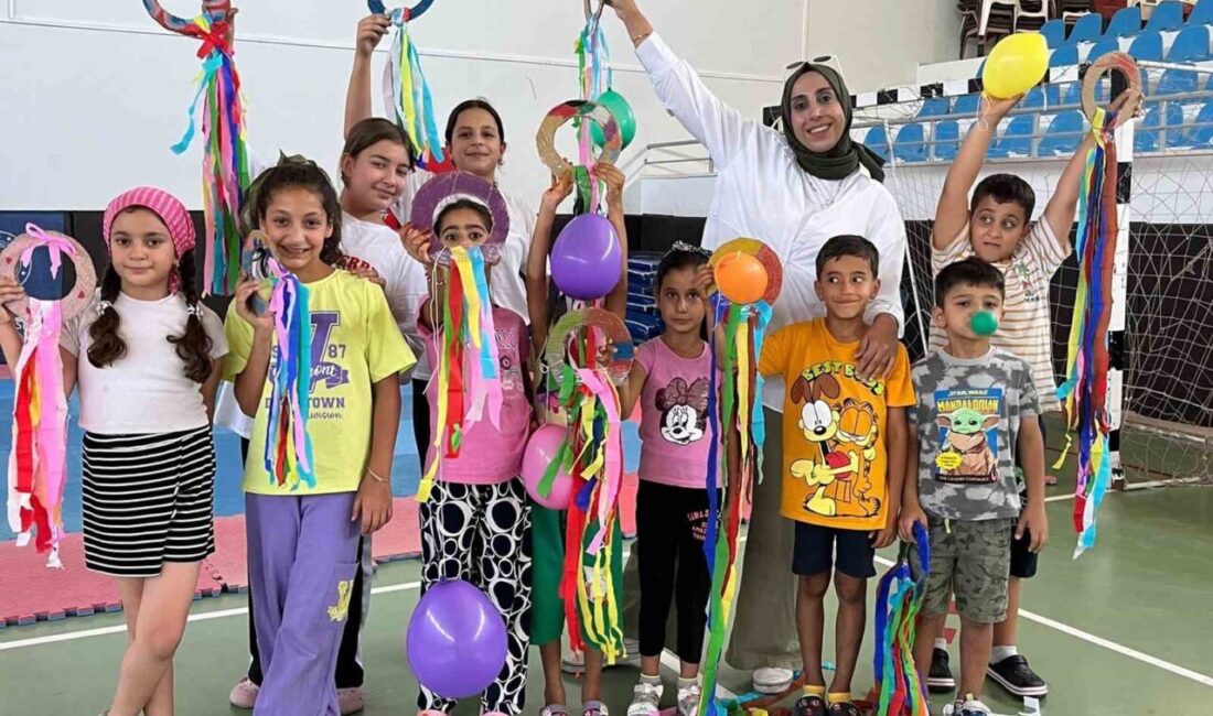 Gaziantep’in Araban ilçesindeki yaz okulunda başlatılan etkinliklerle öğrencilerin hem eğlenmesi