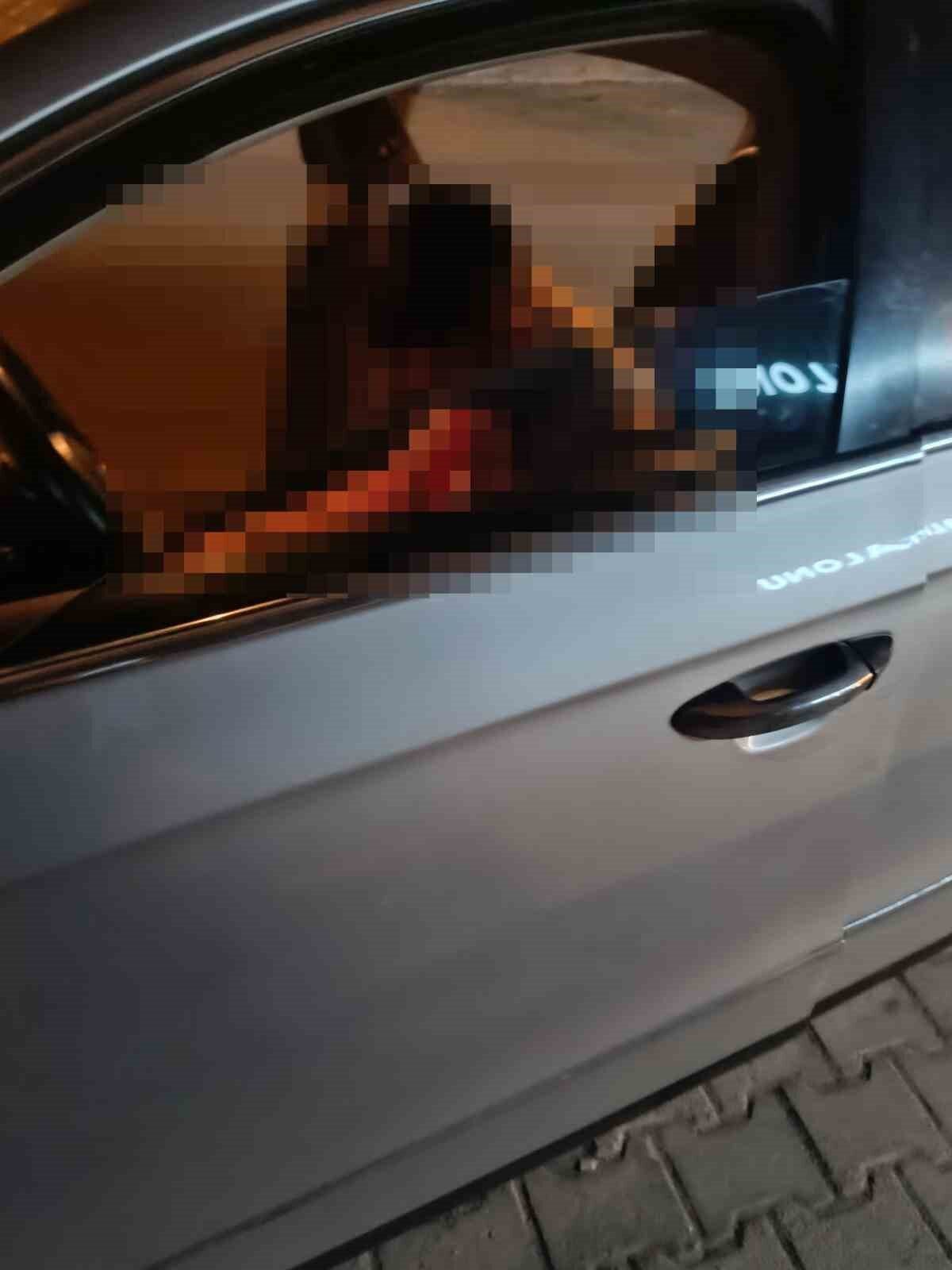 Elazığ’da bir vatandaş, arkadaşıyla tartışmasının ardından aracını yolun kenarına çekerek,