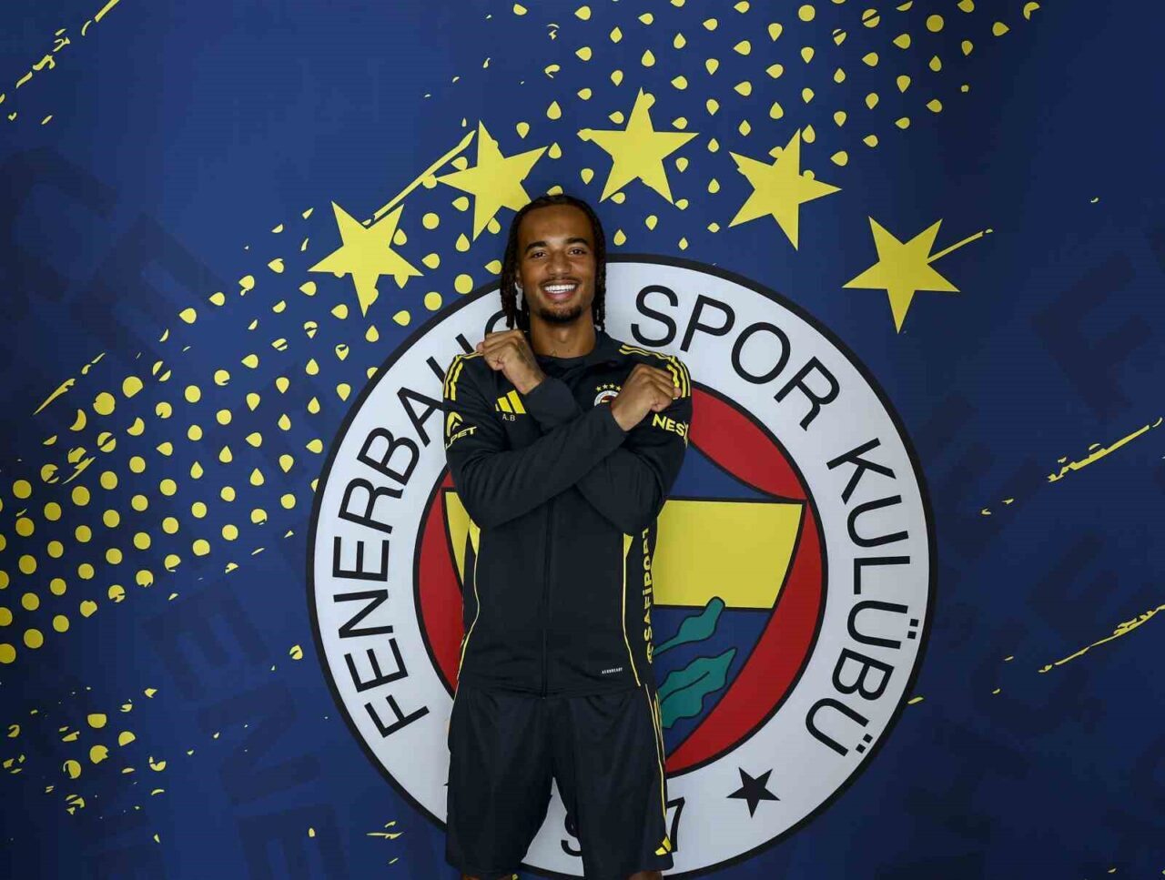 Fenerbahçe’nin yeni transferi Archie Brown, sarı-lacivertli taraftarlar tarafından çok sıcak