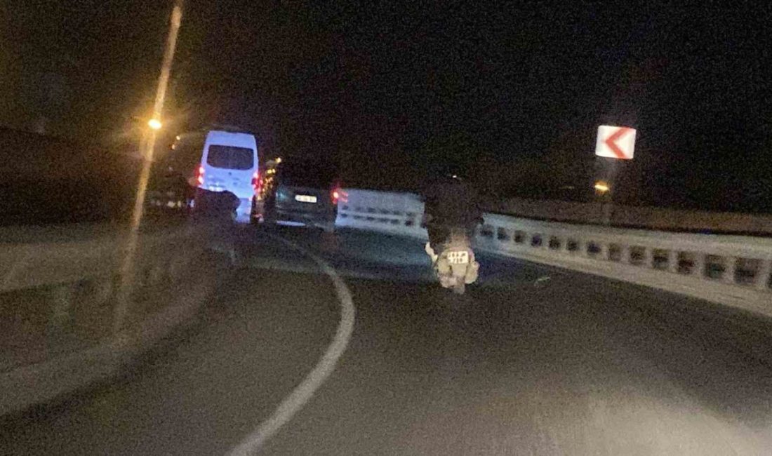 Eskişehir’de karanlıkta arka ışıkları yanmadan seyir eden bir motosikletli hem