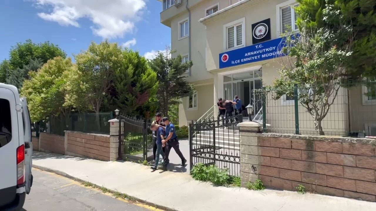 Arnavutköy’de bir iş yerine motosikletle gelip silahlı saldırı düzenleyen ve