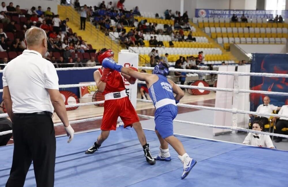 Bayburt’un Arpalı beldesinde gençlerin spora yönlendirilmesi amacıyla boks kursu açılacak.