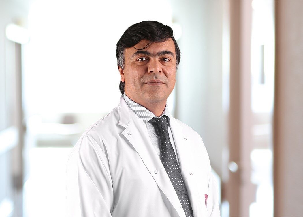 Diyabet hastalarına yaz ayları için tavsiyelerde bulunan Endokrinoloji ve Metabolizma