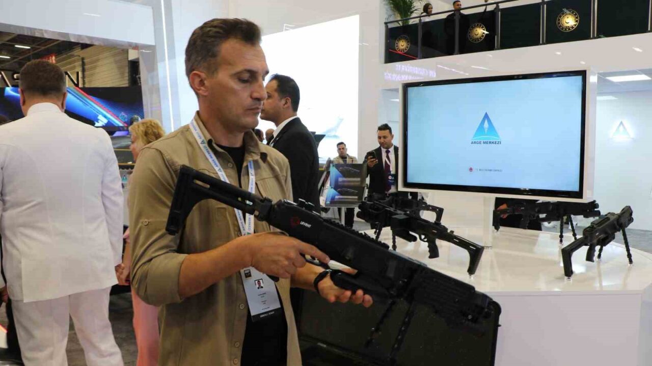 Milli Savunma Bakanlığı AR-GE Merkezi tarafından geliştirilen LEVENT köşe atış