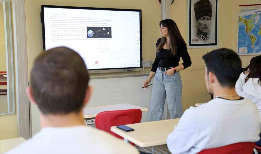 Ataşehirli öğrencilerin gelecek hayallerine ve eğitim hedeflerine bir adım daha