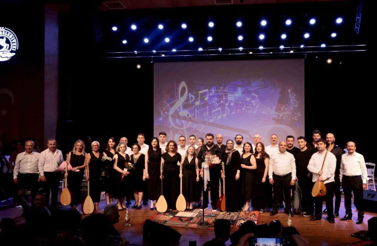 Samsun’un Atakum ilçesinde, Atakum Halk Eğitim Merkezi tarafından düzenlenen “Bağlama