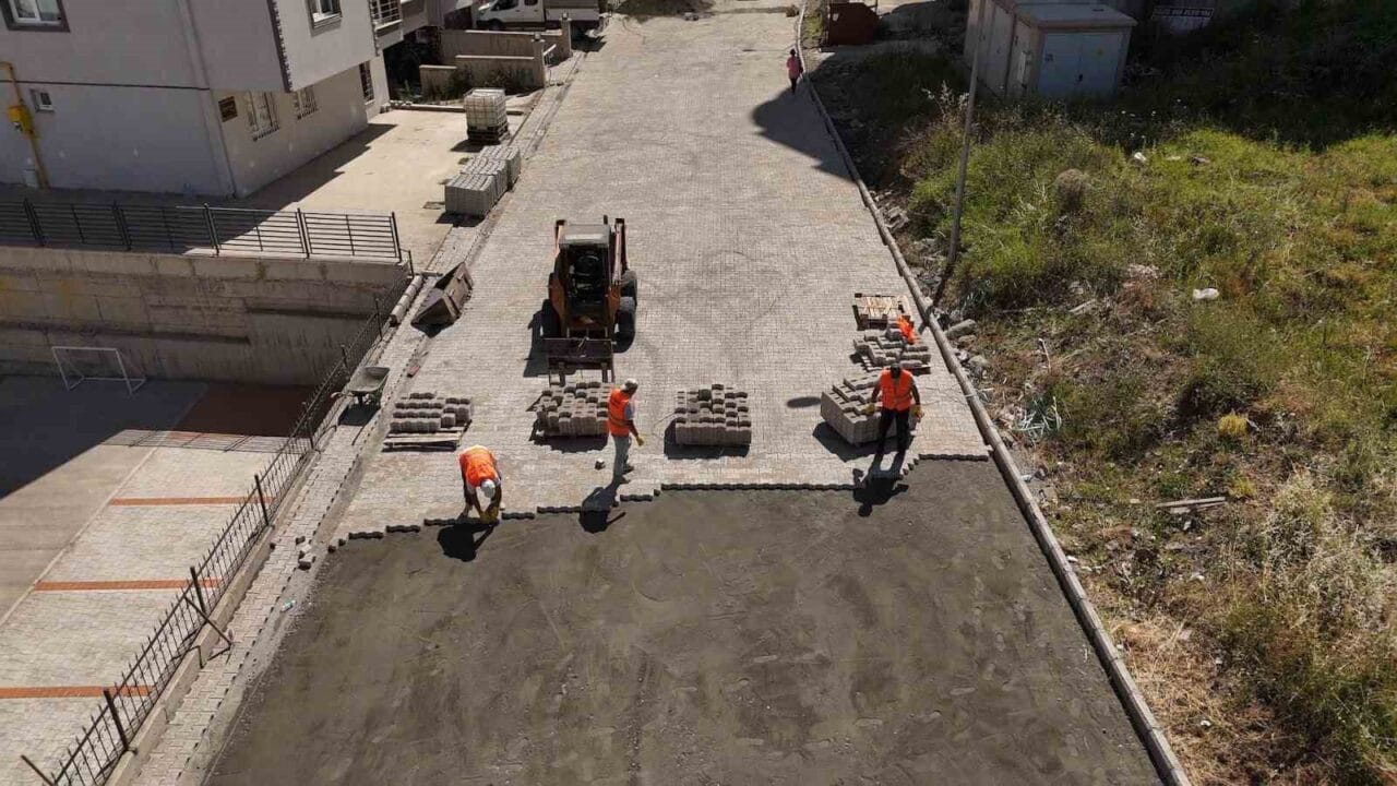 Samsun’un Atakum Belediyesi, kent merkezi ve kırsal mahallelerde yol bakım