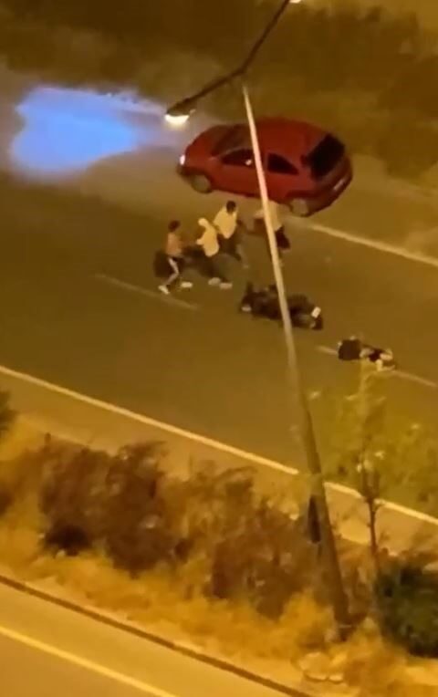 İstanbul’un Avcılar ilçesinde 2 kişi arasında henüz bilinmeyen nedenle çıkan