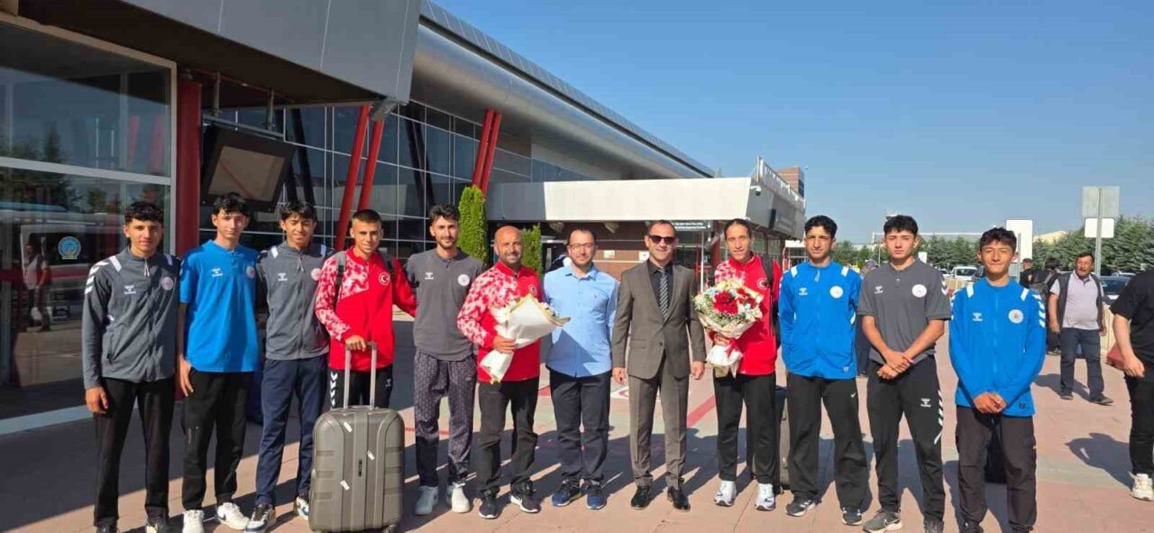 Norveç’te düzenlenen Avrupa 23 Yaş Altı Atletizm Şampiyonası’nda altın madalya