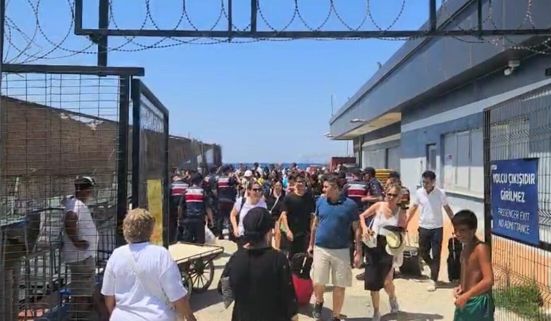 Balıkesir’in Marmara ilçesine bağlı Avşa Adası’nda tatil sezonunun başlamasıyla birlikte