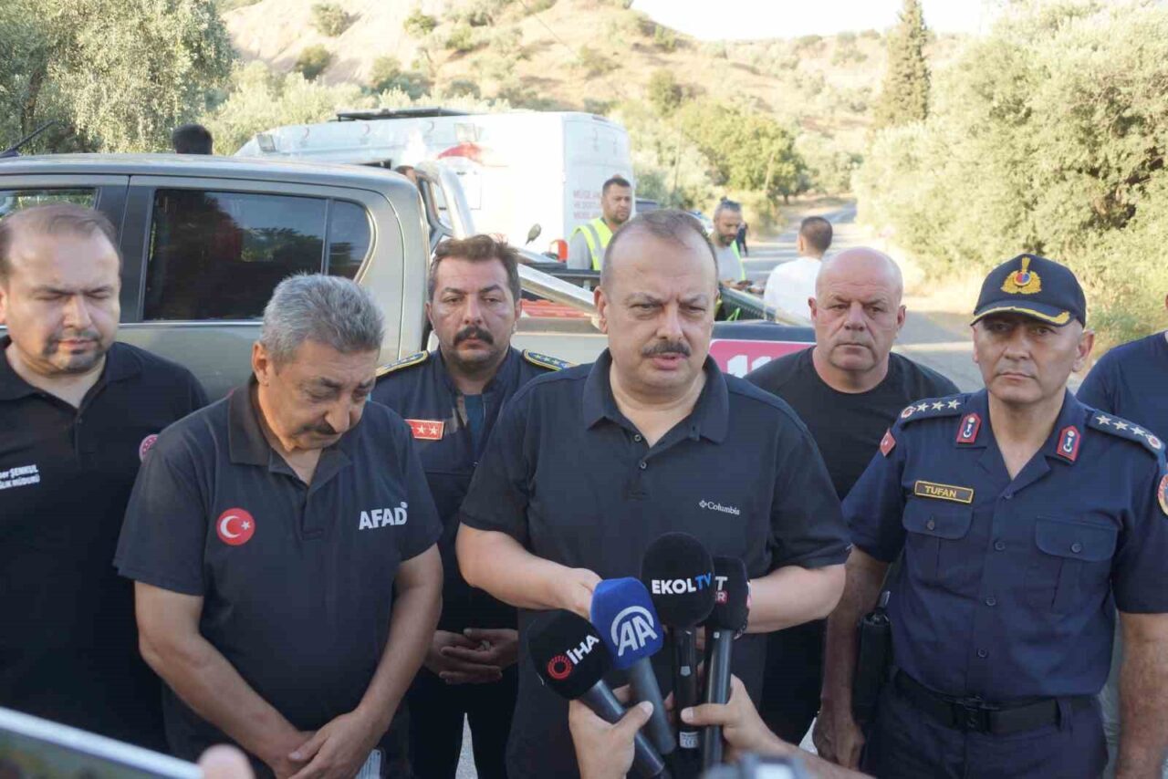 Aydın Valisi Yakup Canbolat, Efeler ilçesi kırsal Yılmazköy Mahallesi’nde çıkan