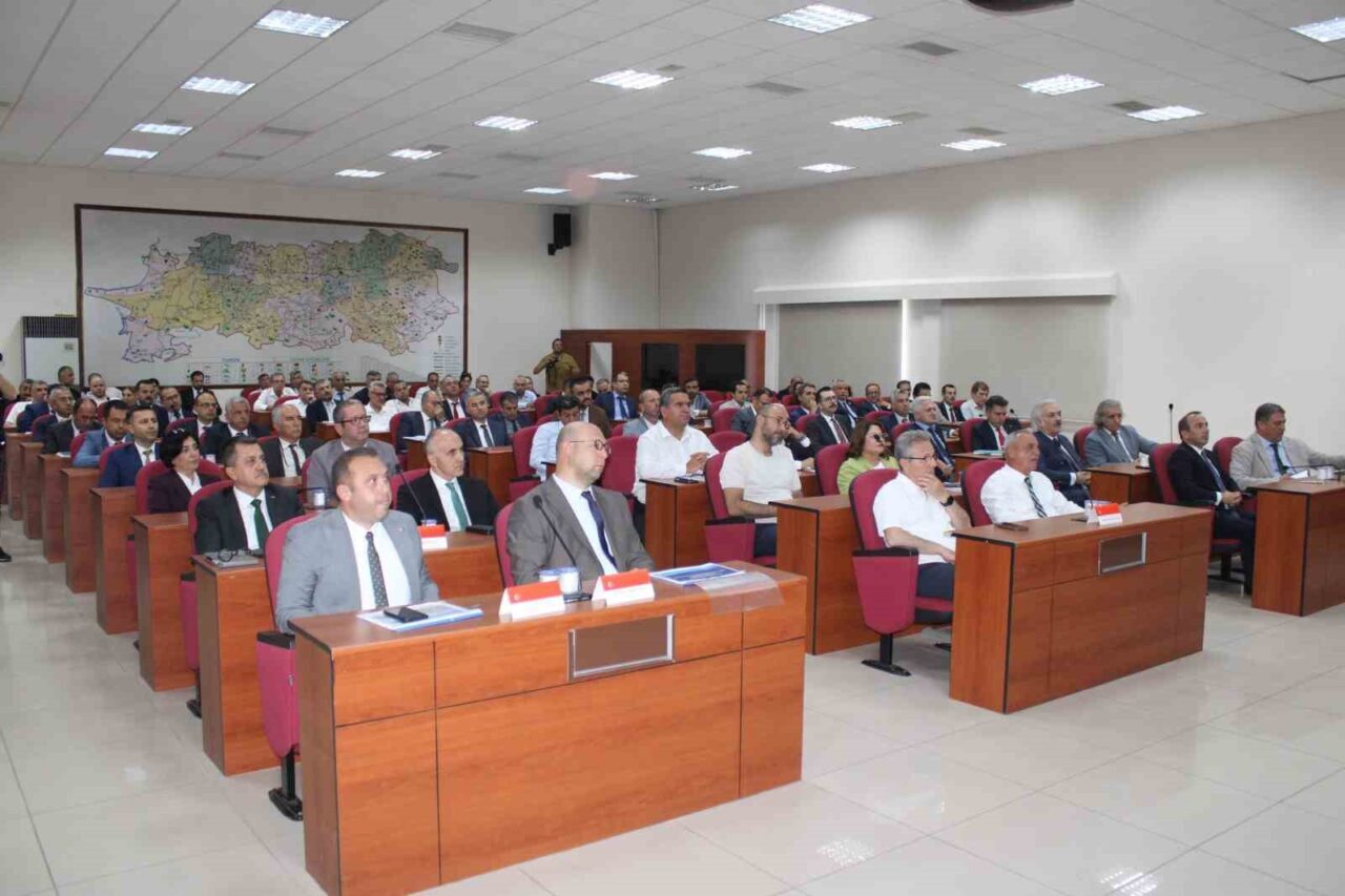 Kütahya Vali Yardımcılığı görevinden Aydın Vali Yardımcılığına atanan Fikret Zaman,