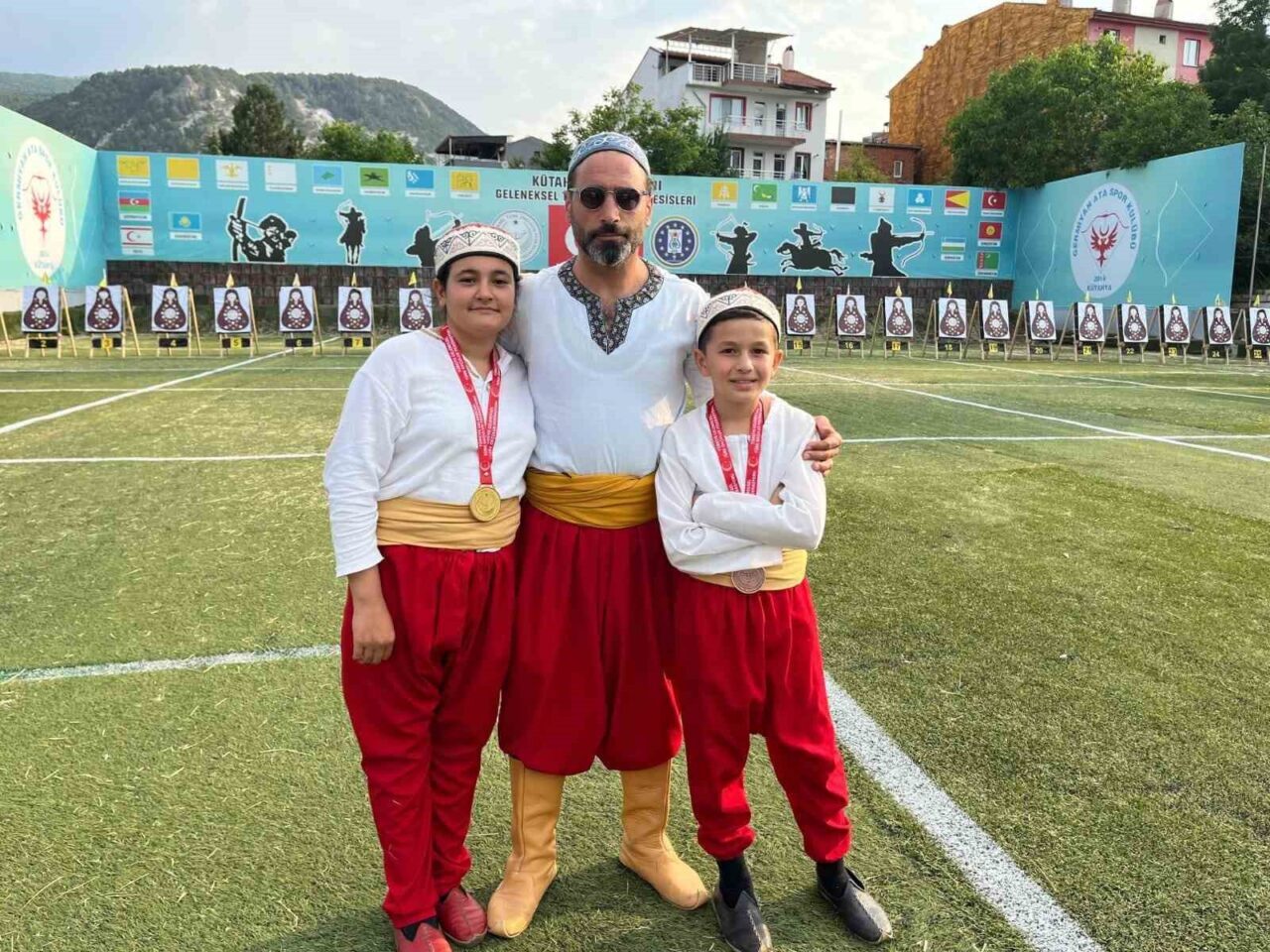 Kütahya’da gerçekleştirilen Geleneksel Türk Okçuluğu Minikler ve Yıldızlar Türkiye Finalleri’nde