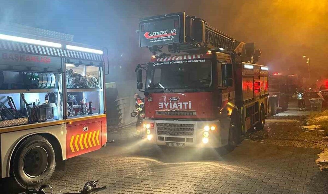 Balıkesir’in Ayvalık ilçesinde, akşam saatlerinde bir zeytinyağı paketleme tesisinde çıkan