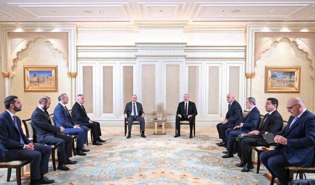 Azerbaycan Cumhurbaşkanı İlham Aliyev ve Ermenistan Başbakanı Nikol Paşinyan görüşmesi