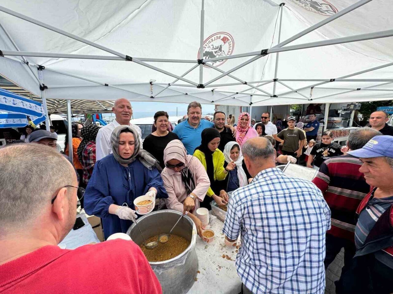 Denizli’nin Babadağ Belediyesi, Muharrem ayı dolayısıyla düzenlenen etkinlikte binlerce kişiye