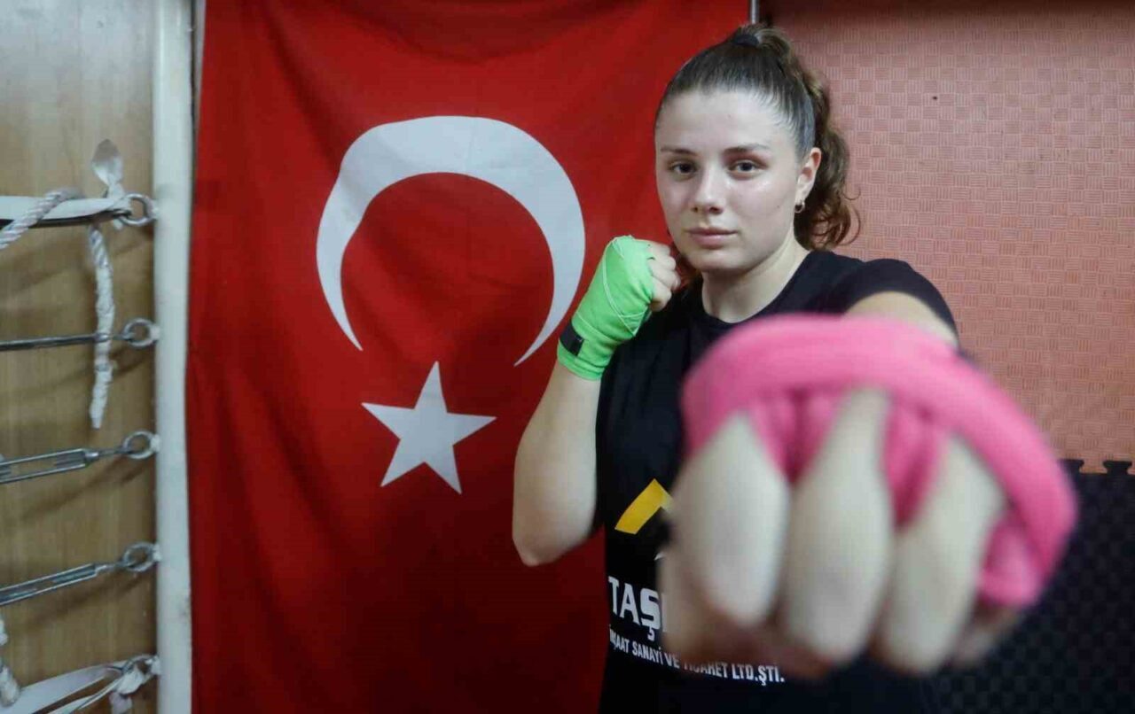 Antalya’da yaşayan 17 yaşındaki İrem İdil Satılmış, babasının ‘Sevmezsen bırakırsın’