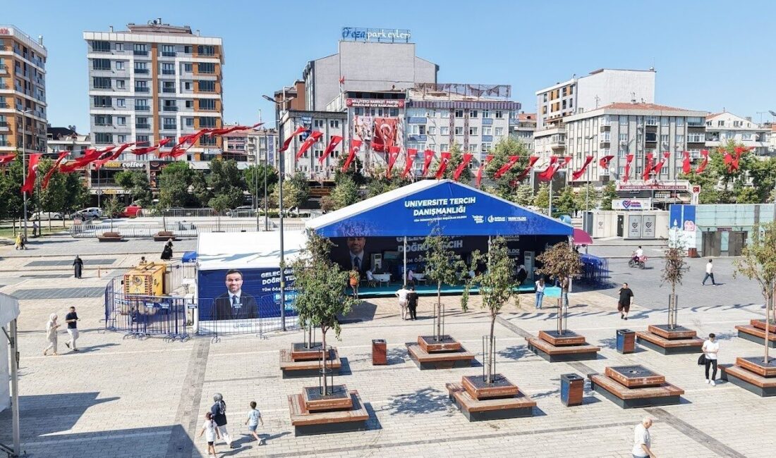 Bağcılar Belediyesi tarafından 15 Temmuz Demokrasi ve Milli İrade Meydanı’na