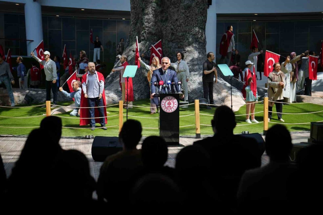 Kültür ve Turizm Bakanı Mehmet Nuri Ersoy, 15 Temmuz Demokrasi