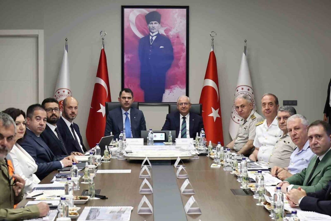 Milli Savunma Bakanı Yaşar Güler ile Çevre, Şehircilik ve İklim