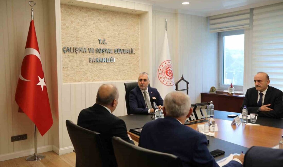 Çalışma ve Sosyal Güvenlik Bakanı Vedat Işıkhan, “İşçilerimize birinci altı