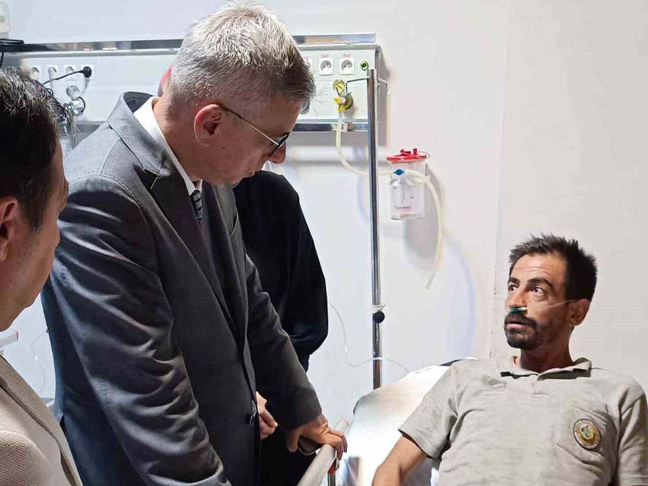 Sağlık Bakanı Kemal Memişoğlu, Eskişehir’in Seyitgazi ilçesinde çıkan orman yangınından