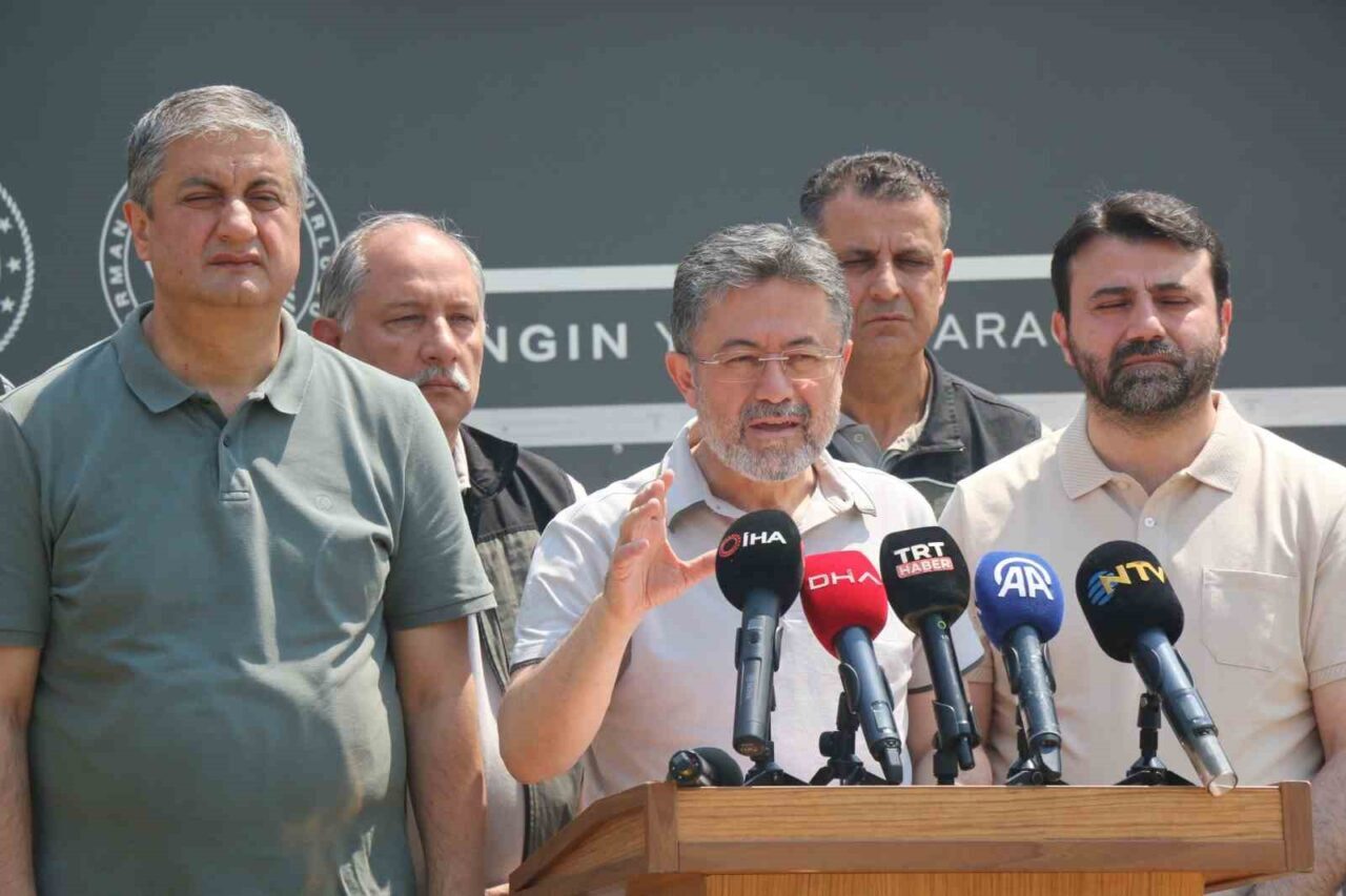 Tarım ve Orman Bakanı İbrahim Yumaklı, orman yangınlarıyla mücadele kapsamında