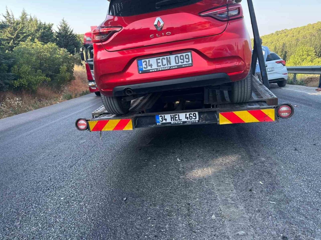 Balıkesir’in Susurluk ilçesinde, yol yapım çalışmasının sürdüğü Demirkapı rampasında 6