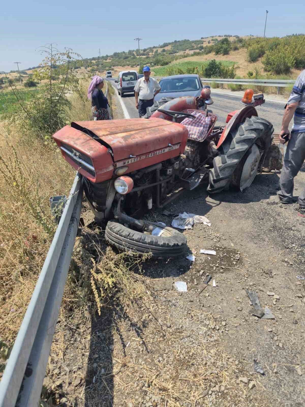 Balıkesir’in Bigadiç ilçesinde traktör ile otomobilin çarpışması sonucu, otomobilde bulunan