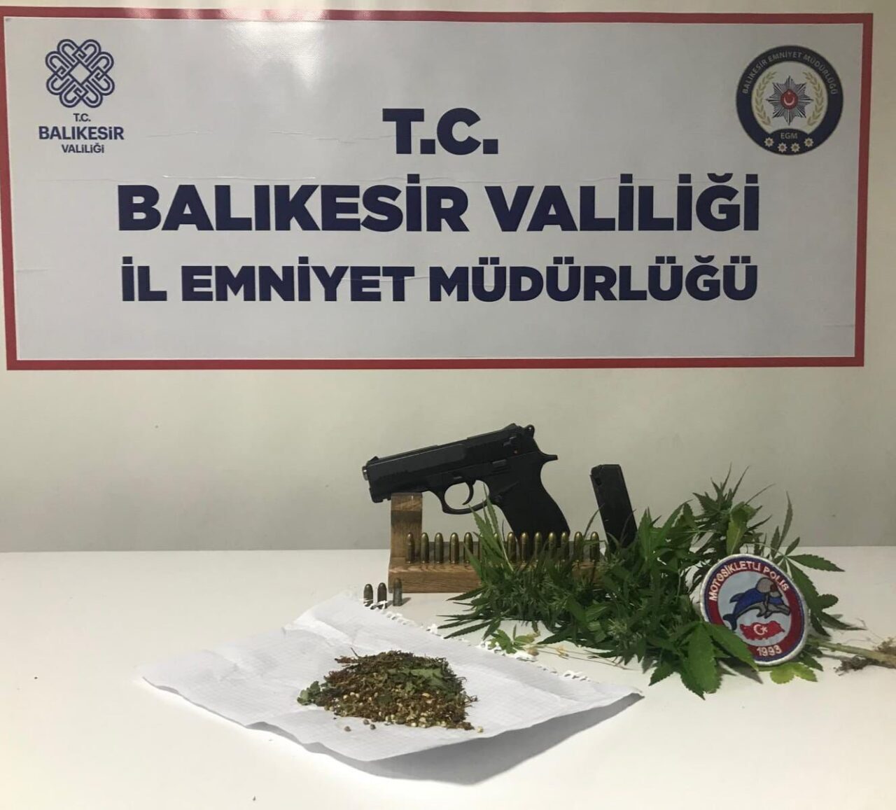 Bandırma İlçe Emniyet Müdürlüğü koordinesinde gerçekleştirilen kapsamlı “Şok Asayiş, Trafik,