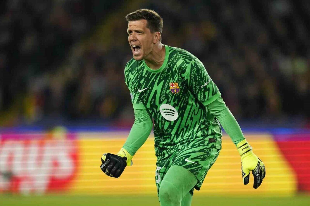 Barcelona, Polonyalı milli kaleci Wojciech Szczesny’nin sözleşmesinin 2027 yılına kadar
