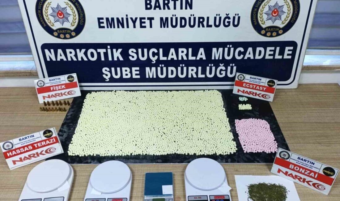 Bartın ve İstanbul’da gerçekleştirilen uyuşturucu operasyonunda 10 kişi gözaltına alındı.