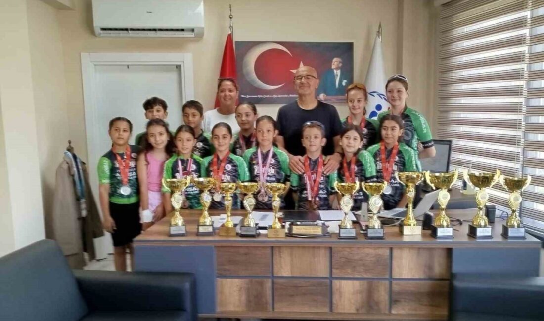 2025 yılı içerisinde farklı illerde düzenlenen önemli yarışmalara katılarak Akhisar’ı